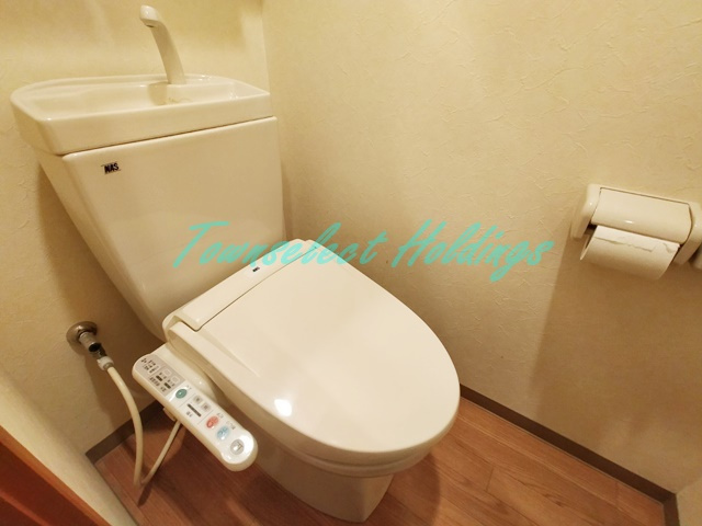 茅ヶ崎市中海岸４丁目の賃貸マンションのトイレ