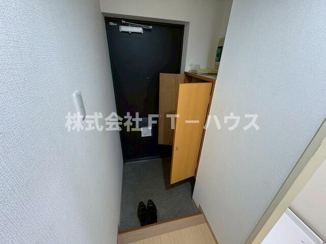 レジデンス富美浜の玄関