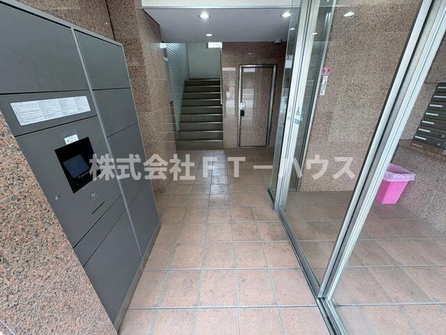 レジデンス富美浜のエントランス