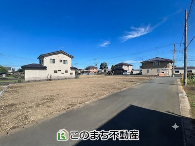 【前面道路含む現地写真】 | LievleGarden.S野木友沼　1号棟 | 前面道路が広いので、陽当り・解放感◎になっております！
