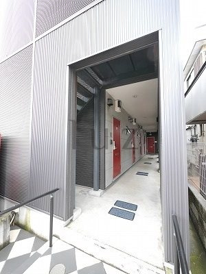 レガーロ和田町のエントランス