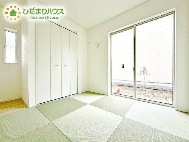 【和室】 | 笠間市鯉淵第9　新築戸建　1号棟 | リビングに隣接した和室は収納もしっかりと確保されています！