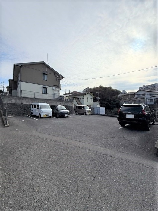 ＣＯＵＲＴ皆賀の駐車場|駐車場