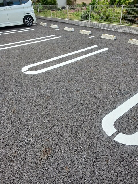 【駐車場】