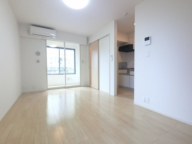 【居間・リビング】 | ※同タイプの写真です