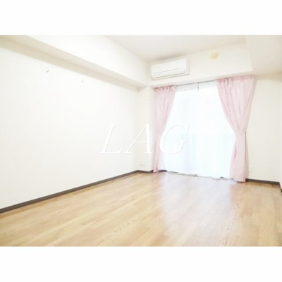 【居間・リビング】 | エスポワール尾山台 | 洋室のお部屋です。