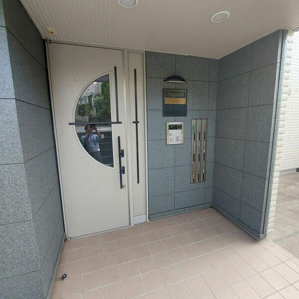 スカイセルのエントランス