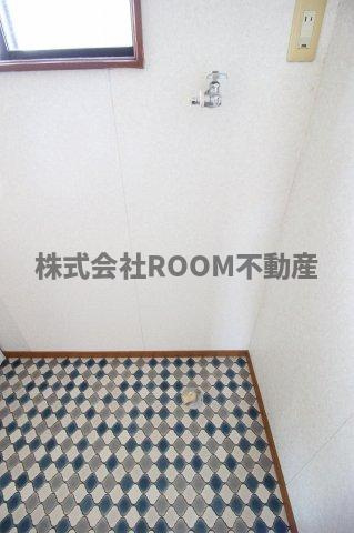 角田貸家の設備|外からの目が気にならないバルコニーで洗濯物が干せます