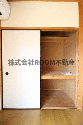 角田貸家の収納|便利な収納スペースです