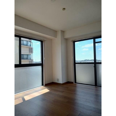 【寝室】 | コスモ杉並 | きれいなフローリング。