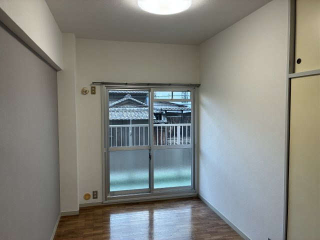 　上前津パークマンションの洋室