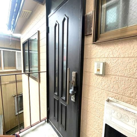 登別市中央町4丁目2-14店舗付戸建のエントランス