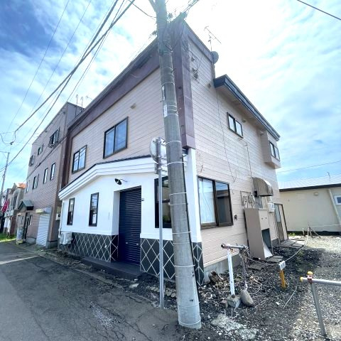 登別市中央町4丁目2-14店舗付戸建の外観