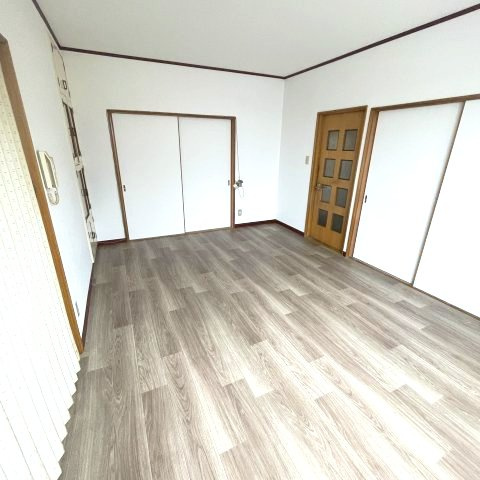 登別市中央町4丁目2-14店舗付戸建の居間・リビング