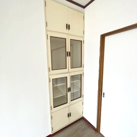 登別市中央町4丁目2-14店舗付戸建の収納