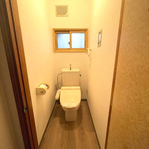 登別市中央町4丁目2-14店舗付戸建のトイレ