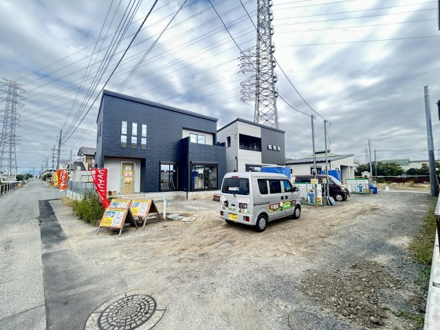 新築　高崎倉賀野町3区画　2号棟の前面道路含む現地写真|現地写真　西側接道幅員約23.2ｍ