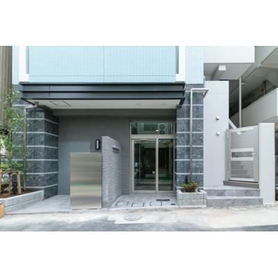 ＵＰＰＥＲ　ＦＩＥＬＤ　ＷＯＯＤのエントランス