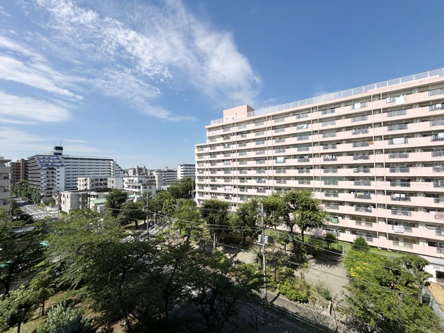 【展望】 | 蓮根ファミールハイツ1号棟 | バルコニーからの景色です～即日のご見学可能～　お問合せはお気軽にどうぞ。
