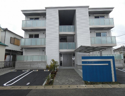 A-CUBEの駐車場
