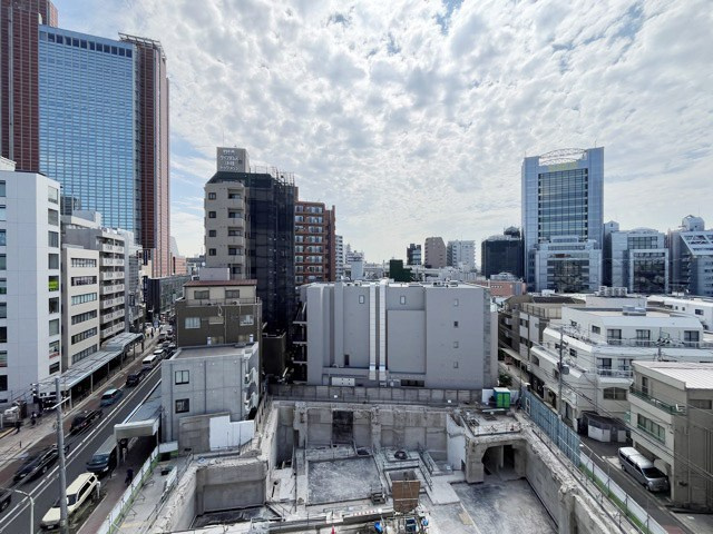 【展望】 | MJハイツ | 眼前に広がる空の雄大さと、このお部屋の自慢の一つである「眺望」をご覧ください。毎日、この景色を独り占めできる新生活に夢が広がります。～即日のご見学可能～　お問合せはお気軽にどうぞ。
