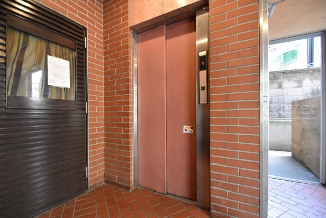 【設備】 | MJハイツ | 無いと困ってしまう設備の筆頭がエレベーター。定期的なメンテナンスが必要な大型機械です。よく整備されていることをご確認ください。～即日のご見学可能～　お問合せはお気軽にどうぞ。