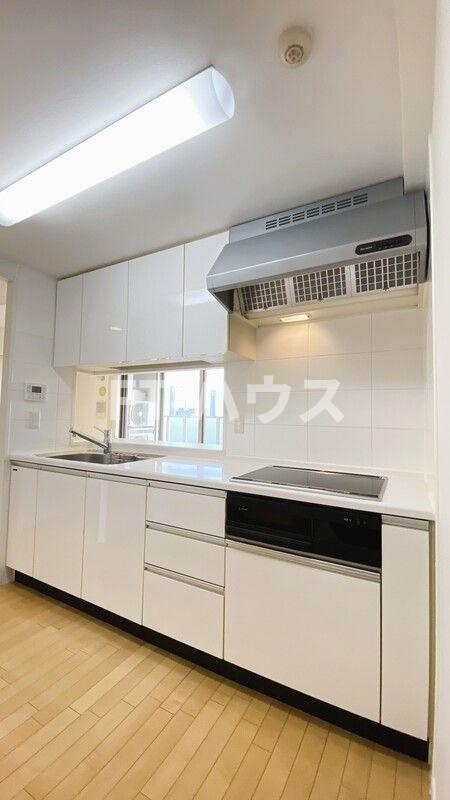 コロンブスシティ　オーシャンサイド１番街のキッチン