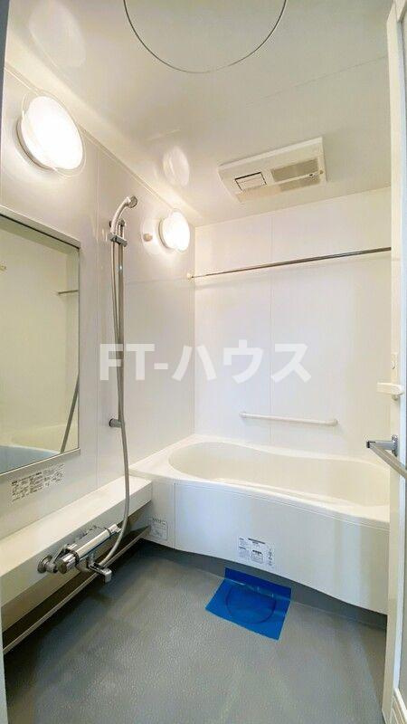 コロンブスシティ　オーシャンサイド１番街の浴室