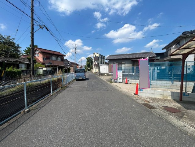 グラファーレ　一宮市大赤見　全1区画分譲の前面道路含む現地写真|「現地（2026年8月25日）撮影」　
■前面道路　
■ヤマダ不動産　株式会社リライフ