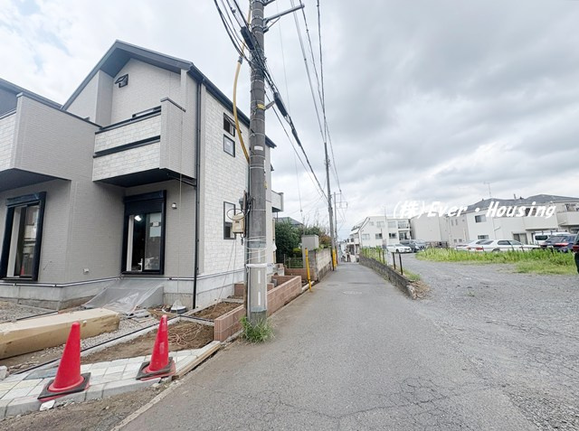 戸建 東久留米市浅間町３丁目の前面道路含む現地写真