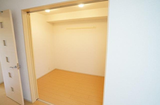 【寝室】 | ヒーローハウス | 落ち着いた色調の寝室です