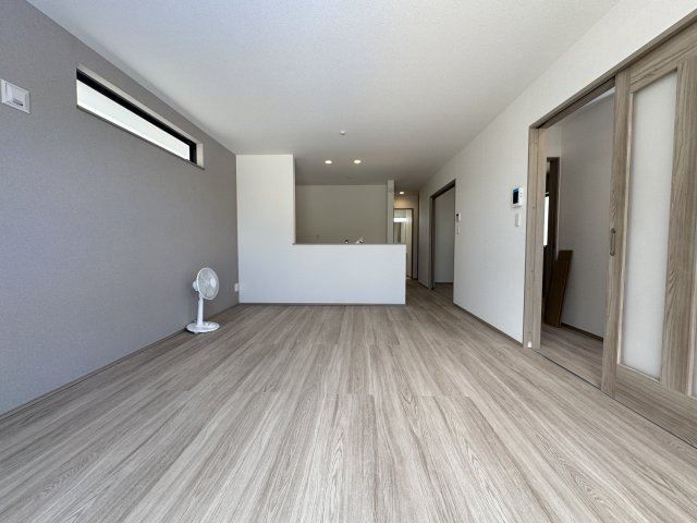 浦添市沢岻（全5棟）B号棟の居間・リビング|※同仕様写真です