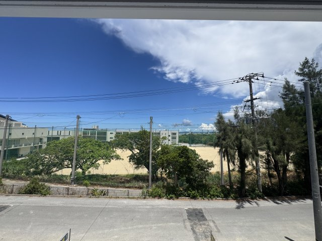浦添市沢岻（全5棟）B号棟のバルコニー|※同仕様写真です