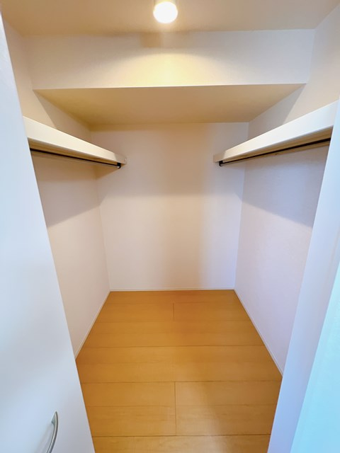 春日井市松河戸町６丁目のアパートの収納