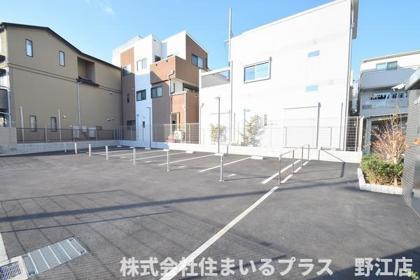 グランカリテ大阪城ＥＡＳＴの駐車場