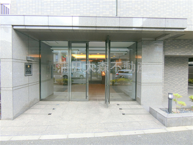 ルーブル大鳥居参番館のエントランス