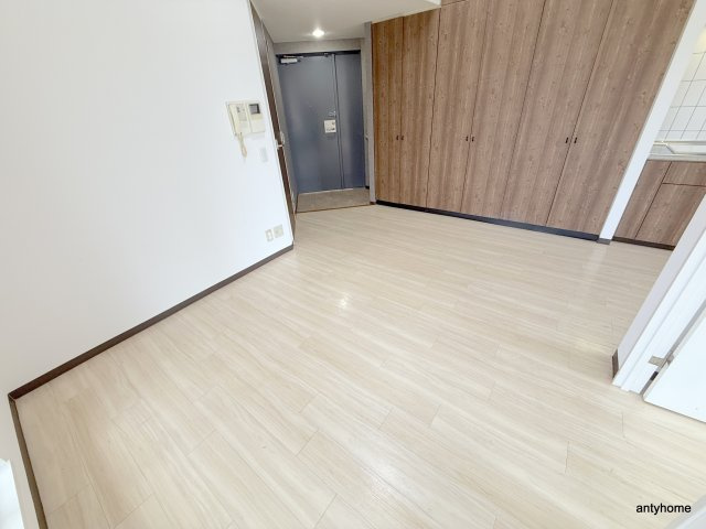 グラスホッパー　仲介手数料無料の居間・リビング