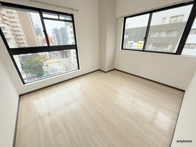 グラスホッパー　仲介手数料無料の寝室