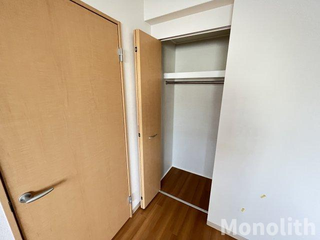 貝塚市澤の賃貸マンションの収納