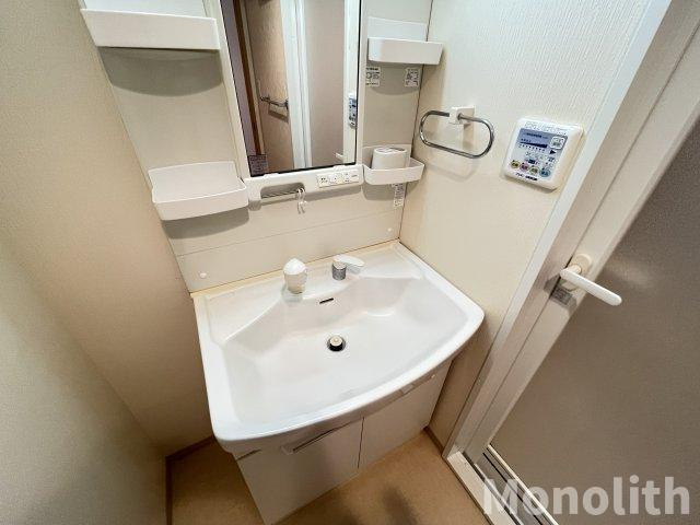 貝塚市澤の賃貸マンションの独立洗面台