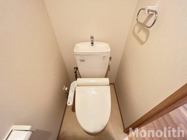 貝塚市澤の賃貸マンションのトイレ