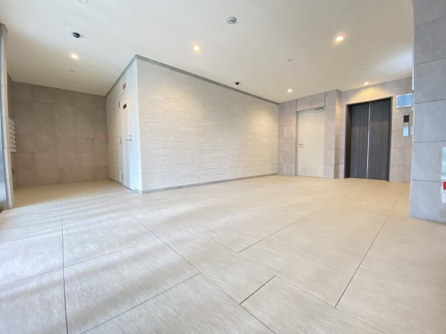 グランデュール鶴橋のロビー