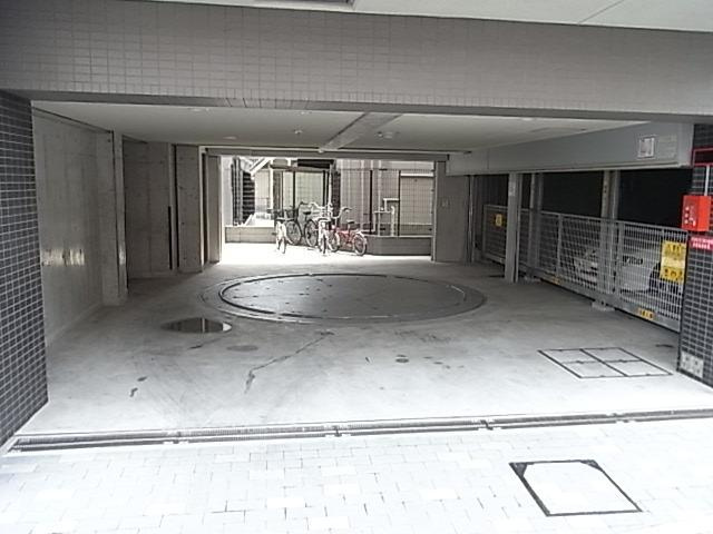 フェニックス横濱井土ヶ谷の駐車場