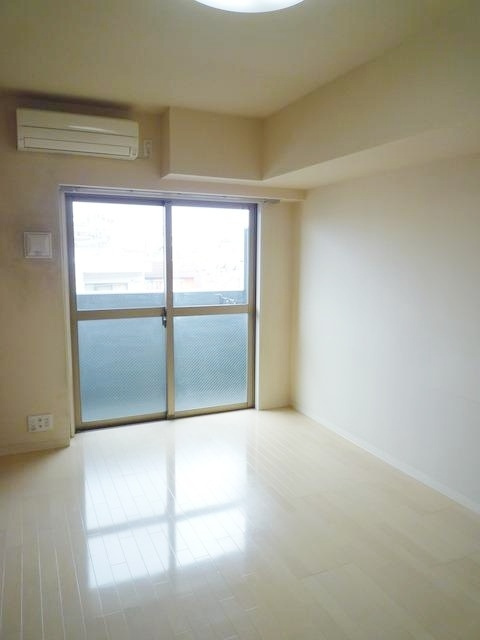 フェニックス横濱井土ヶ谷の居間・リビング