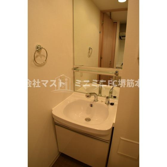 プレサンス松屋町ファステの洗面所
