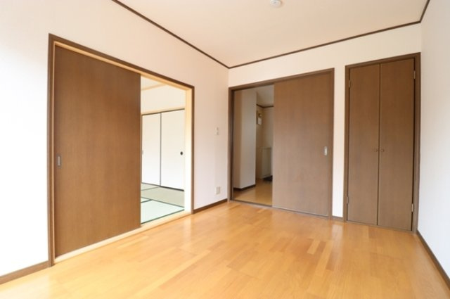 【洋室】 | クラップコティ | 洋室 ６帖