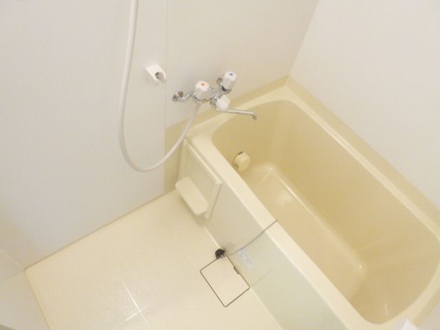 コンパクトメゾネット２１の浴室