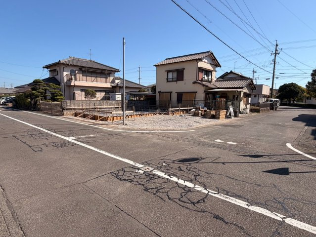 焼津市石津向町　5期／の前面道路含む現地写真