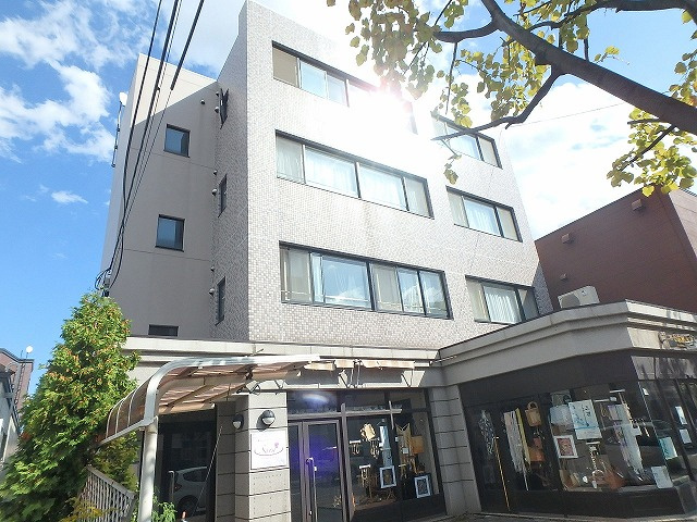 札幌市中央区南四条西２４丁目のアパート