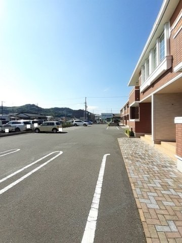 セレーナ・フェリーチェ　Ⅱの駐車場